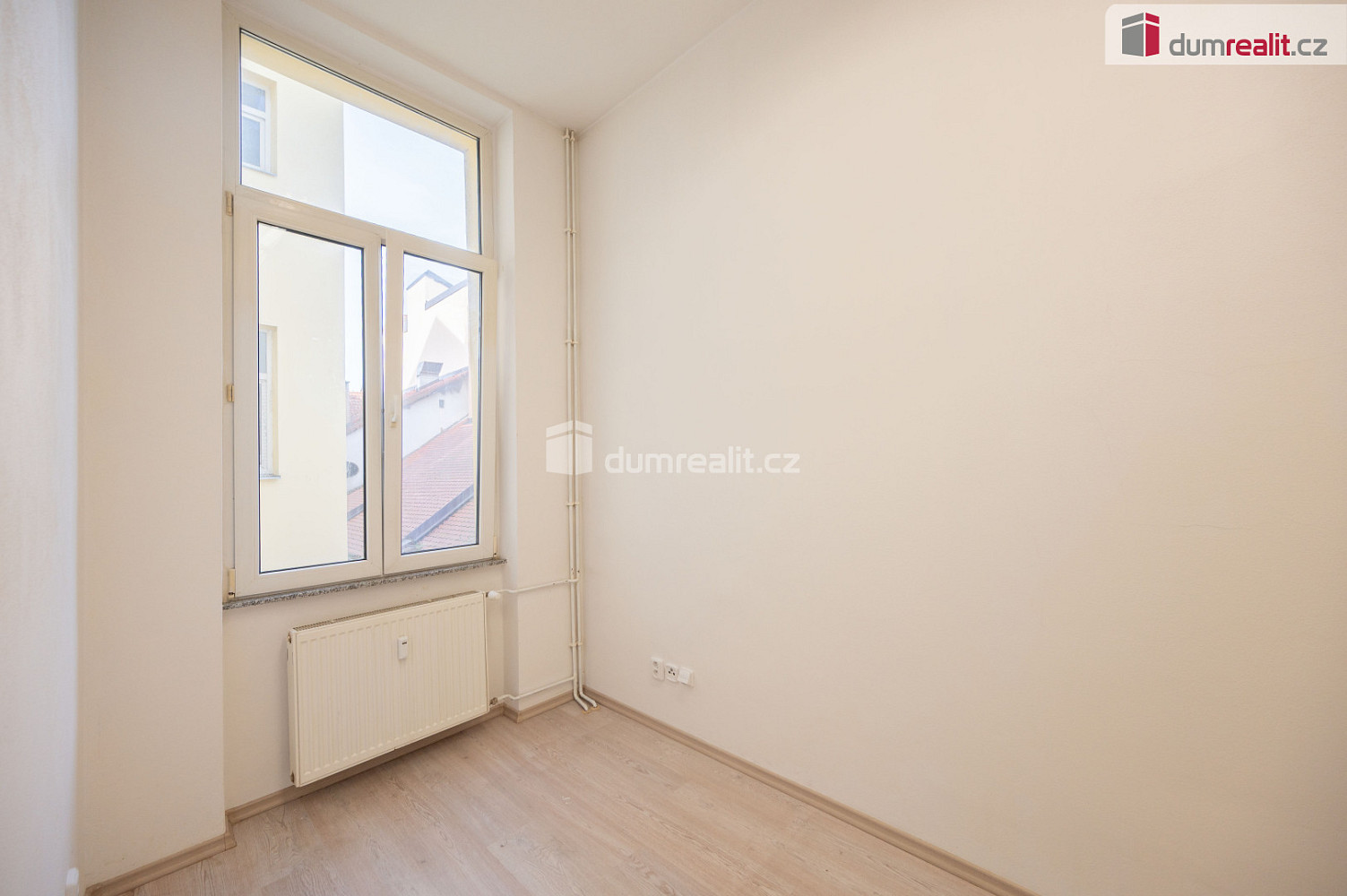 Pronájem kanceláře 10 m² – fotografie 3