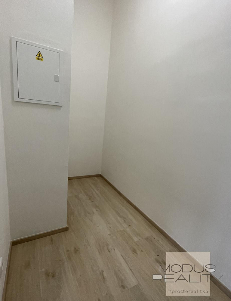 Pronájem kanceláře 32 m² - View 5