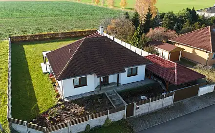 Prodej domu 133 m² s pozemkem 943 m², Tlustice, okres Beroun