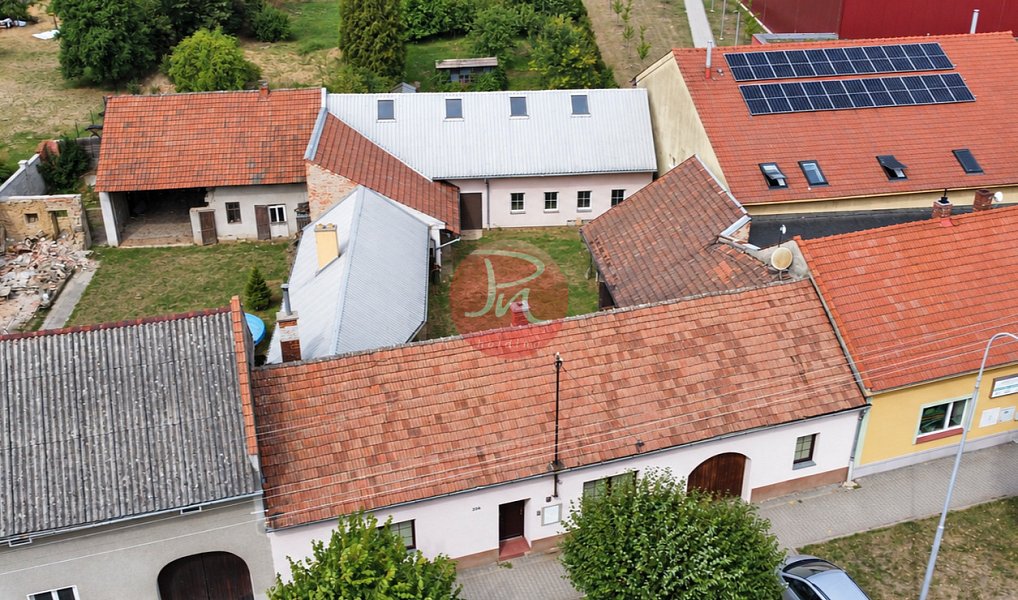 Prodej domu 340 m² s pozemkem 1 272 m², Hranice – náhled fotky 33