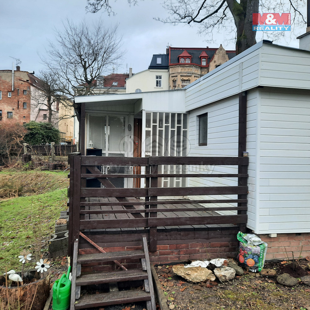 Prodej stavebního pozemku 1 198 m² – další