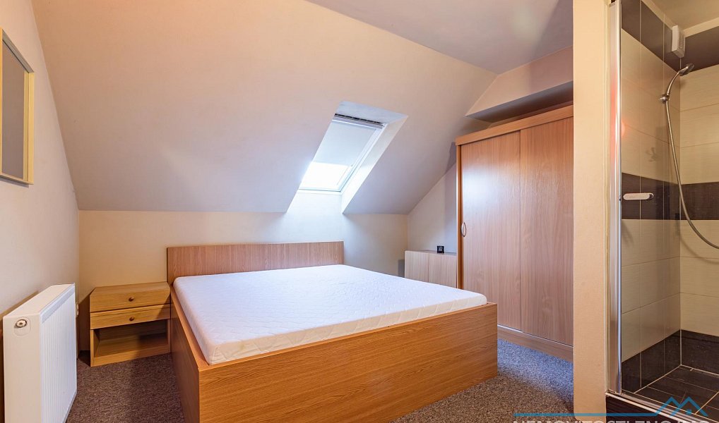 Prodej ubytovacího objektu 390 m², Vrbovec – náhled fotky 16