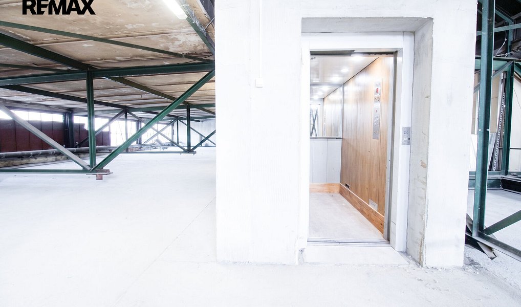 Pronájem skladovacích prostor 1 263 m², Praha – náhled fotky 24