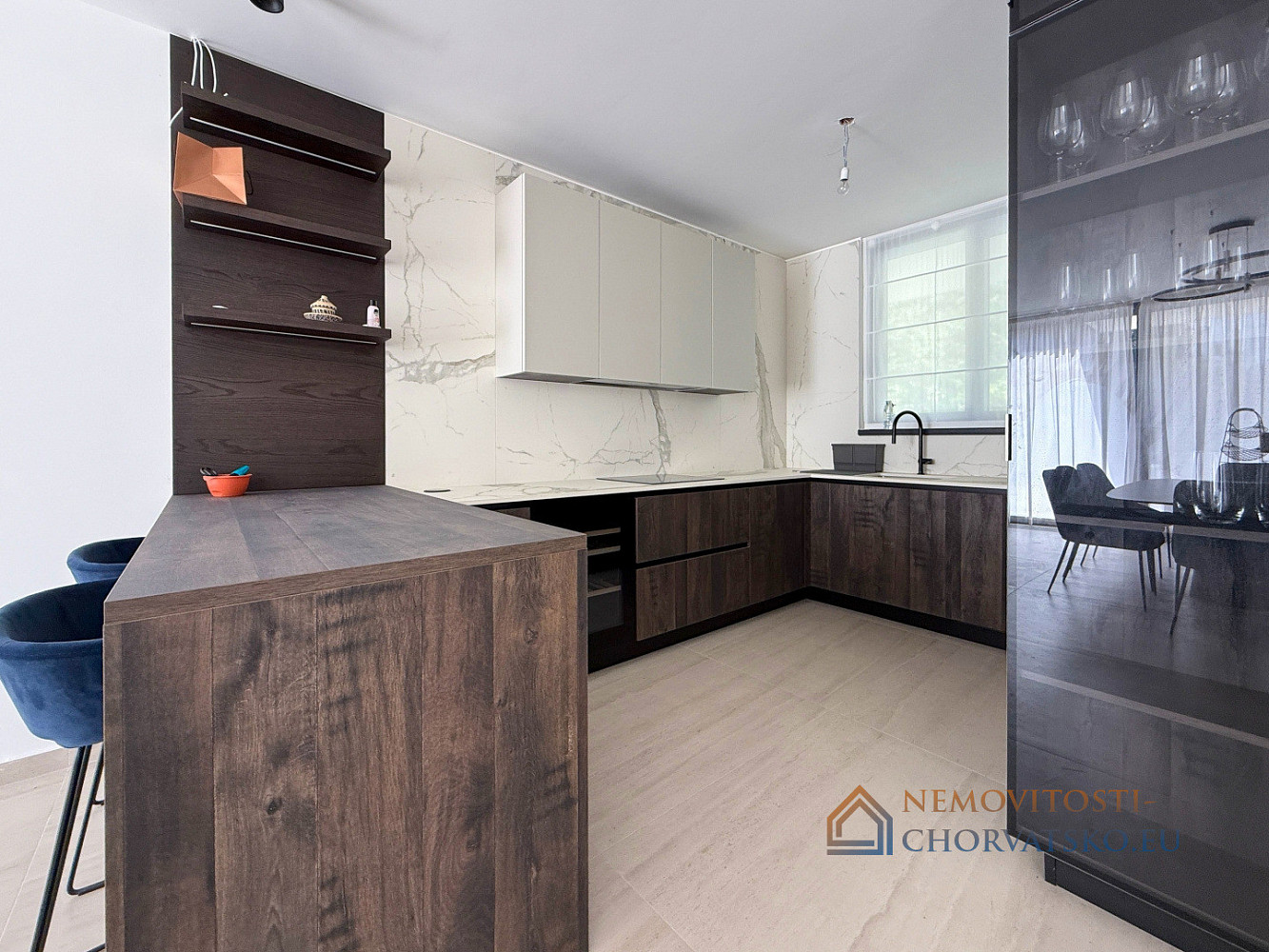 Prodej domu 227 m² s pozemkem 651 m² - Aanzicht 6