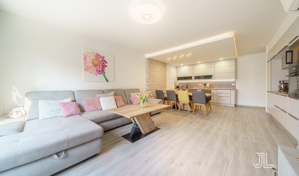 Prodej bytu 5+kk 120 m², Karlovy Vary – fotka 1 z 29