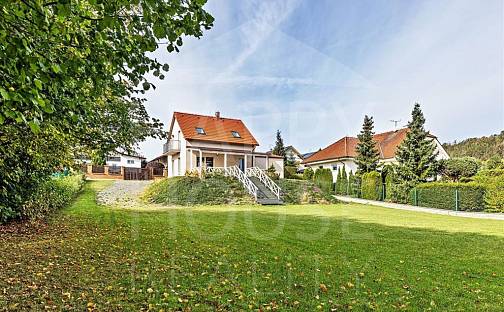 Prodej domu 123 m² s pozemkem 1 200 m²