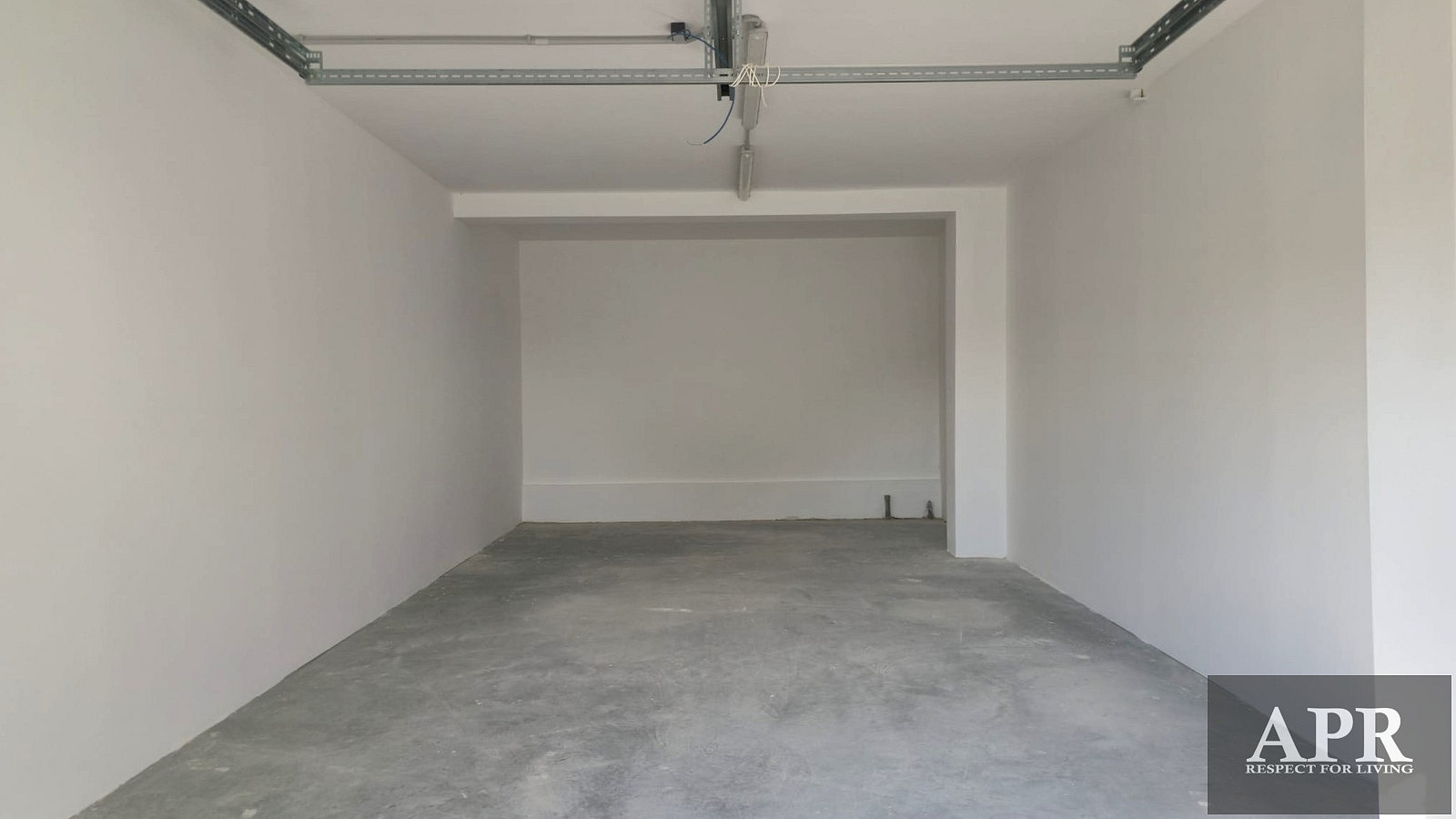 Pronájem garážových boxů újezdec u osvětiman — photo 3