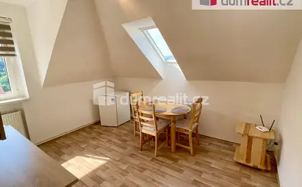 Pronájem bytu 2+kk 44 m², Ke Hradu, Ústí nad Labem - Střekov