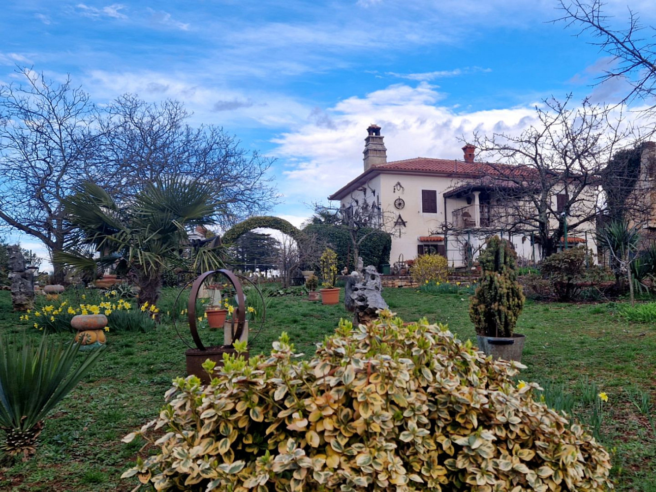 Prodej domu 189 m² s pozemkem 1 350 m²
