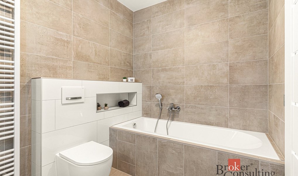 Prodej bytu 5+kk 160 m², Milovice – náhled fotky 18