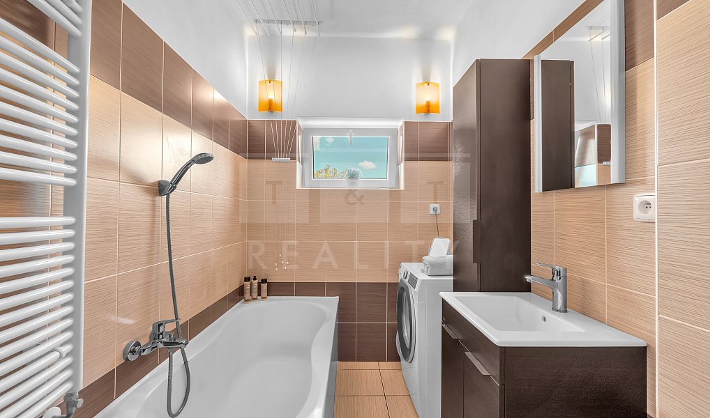 Prodej domu 167 m² s pozemkem 667 m², Hradec Králové – náhled fotky 22