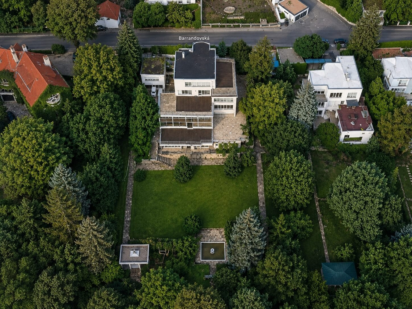 Pronájem domu 1 200 m² s pozemkem 3 532 m² – fotografie 4