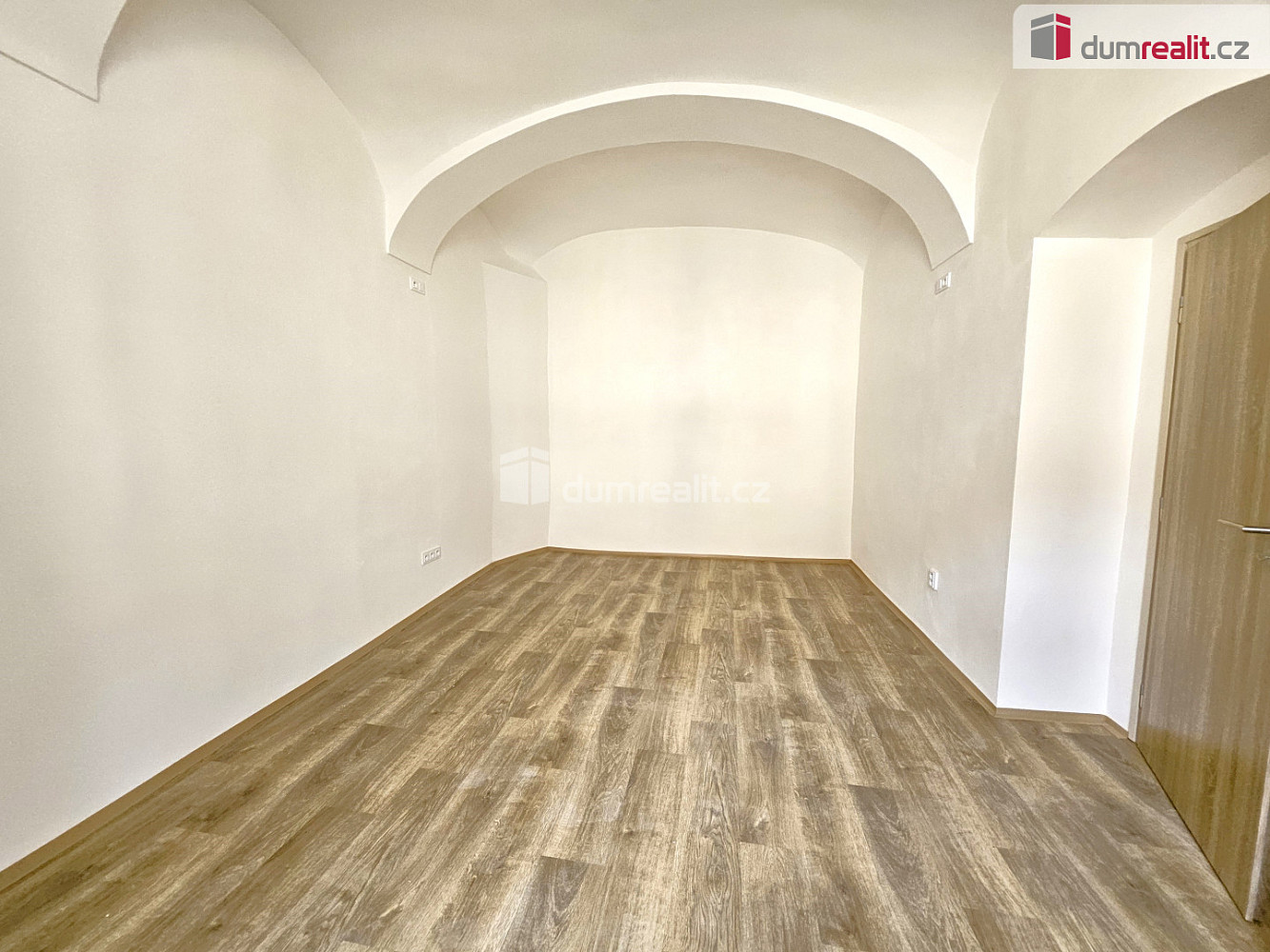Pronájem bytu 1+1 59 m² — photo 3