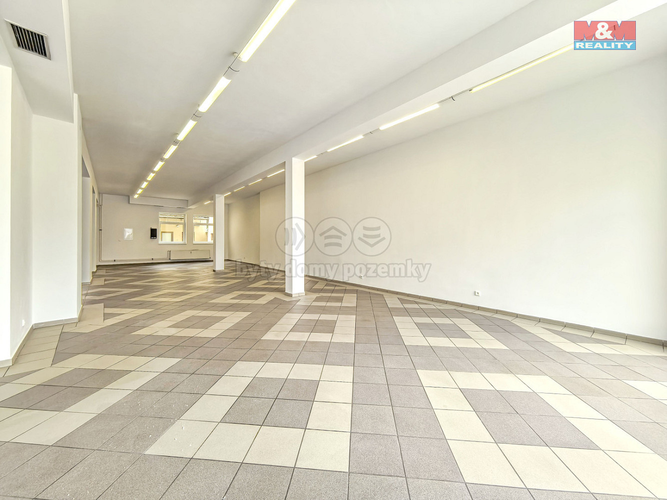 Pronájem obchodních prostor 520 m² — photo 2