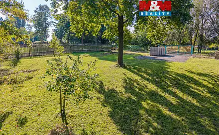 Prodej stavebního pozemku 1 022 m², Zásmuky - Nesměň, okres Kolín