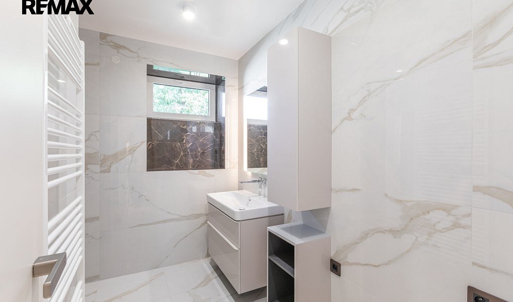 Prodej domu 244 m² s pozemkem 810 m², Praha – náhled fotky 13