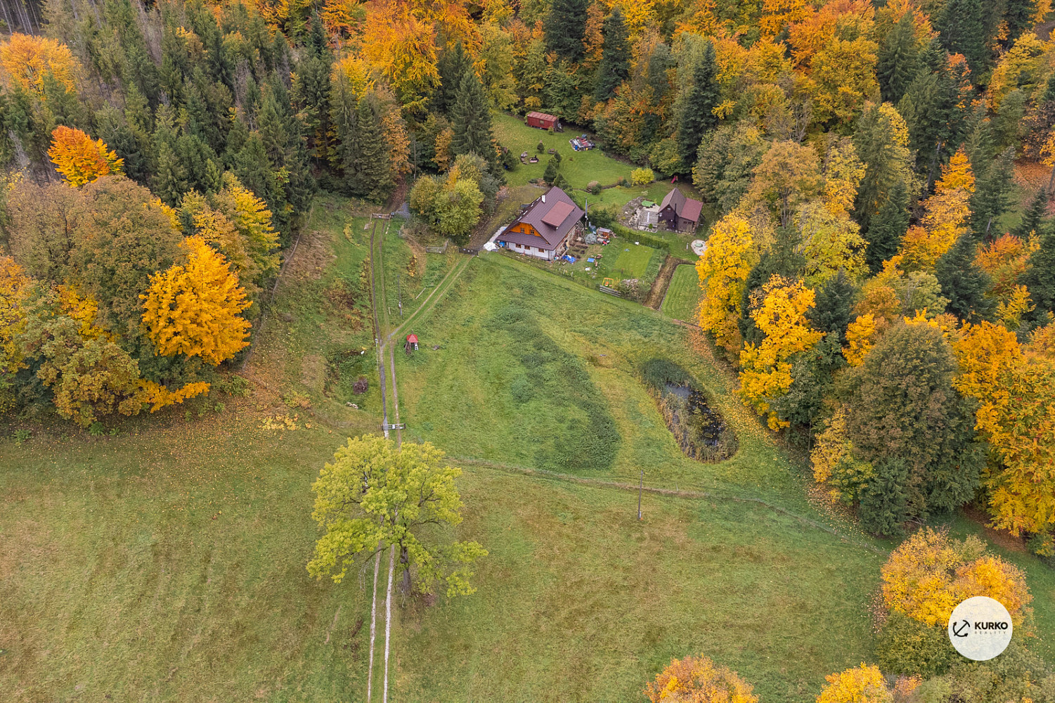 Prodej stavebního pozemku 3 886 m² – fotografie 4