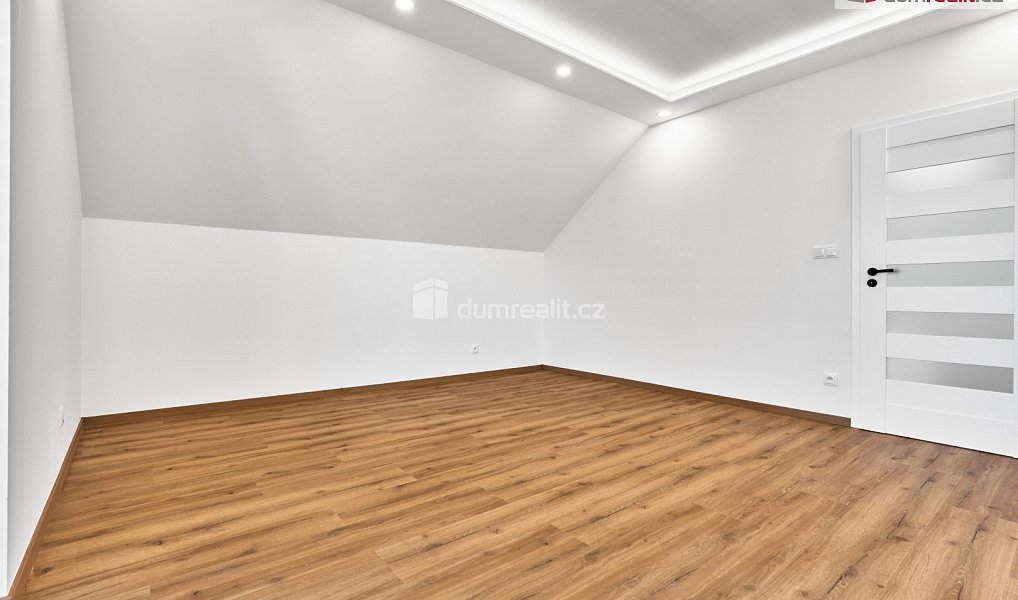 Prodej domu 160 m² s pozemkem 470 m², Ruda – náhled fotky 12