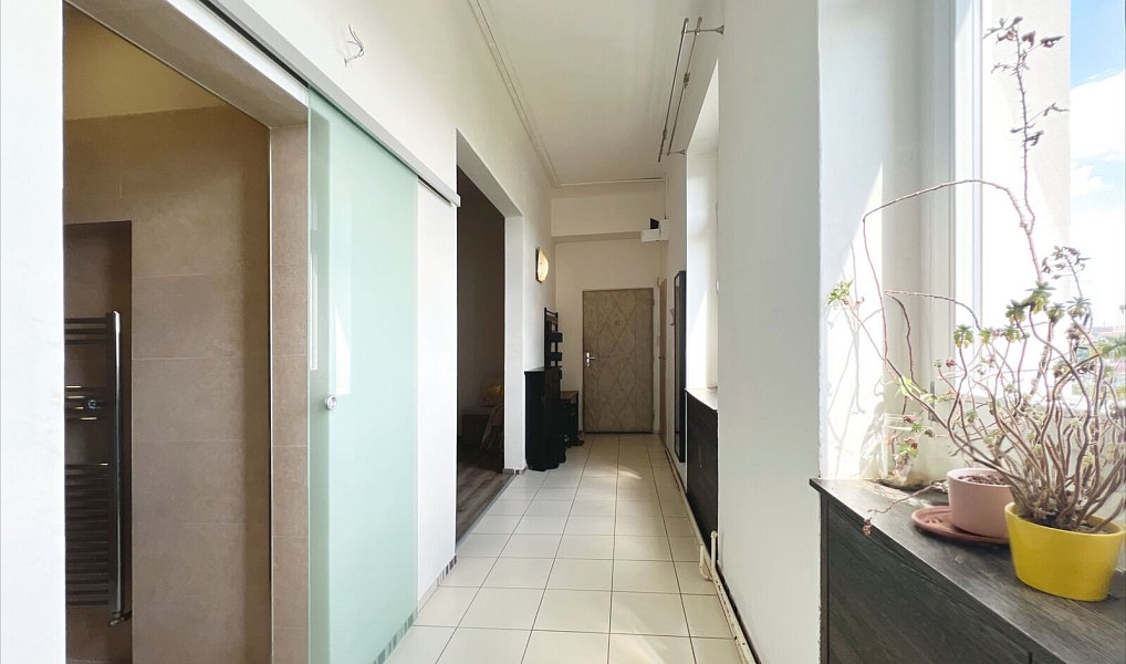 Prodej bytu 3+1 106 m², Praha – náhled fotky 22