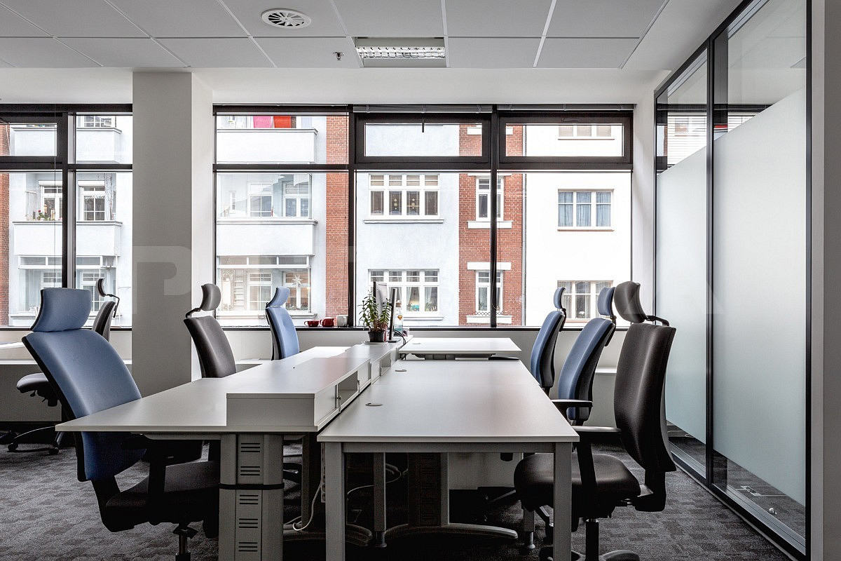 Pronájem kanceláře 1 326 m² – fotografie 5