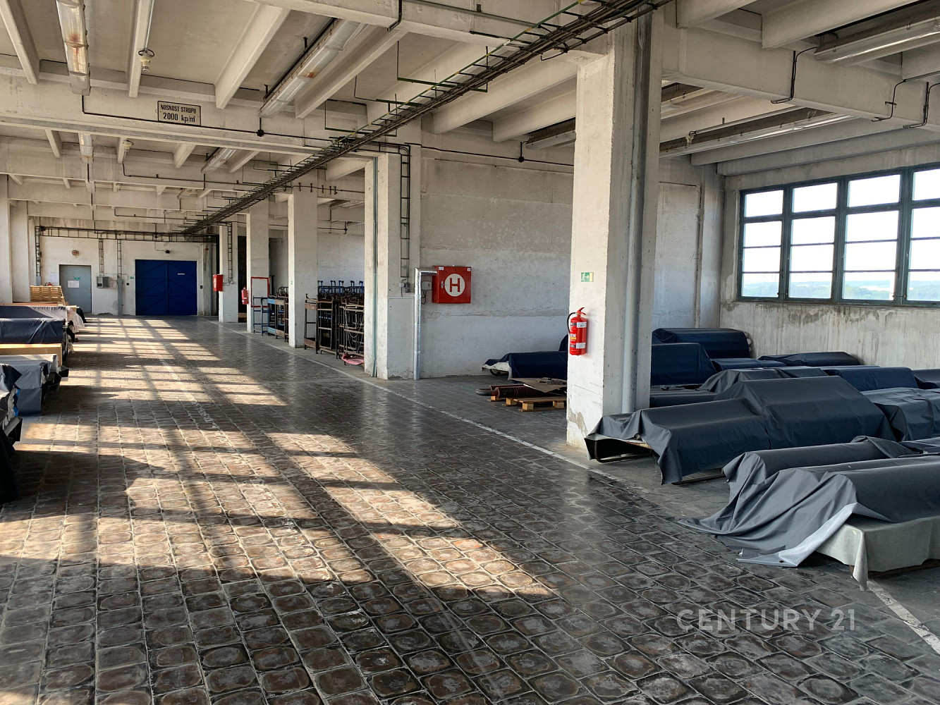 Pronájem skladovacích prostor 1 422 m² – fotografie 5