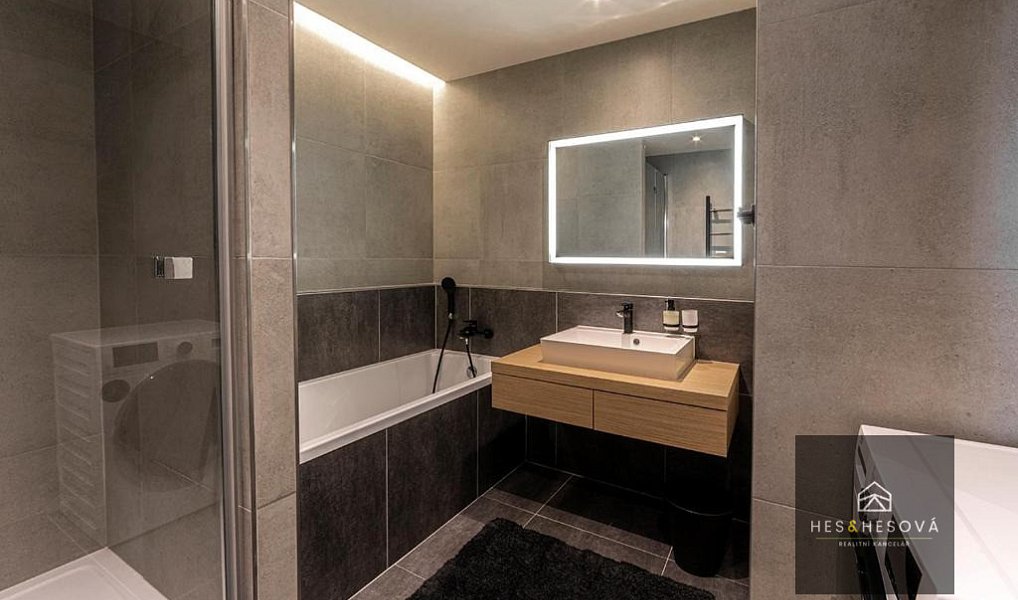 Prodej bytu 5+kk 124 m², Praha – náhled fotky 11