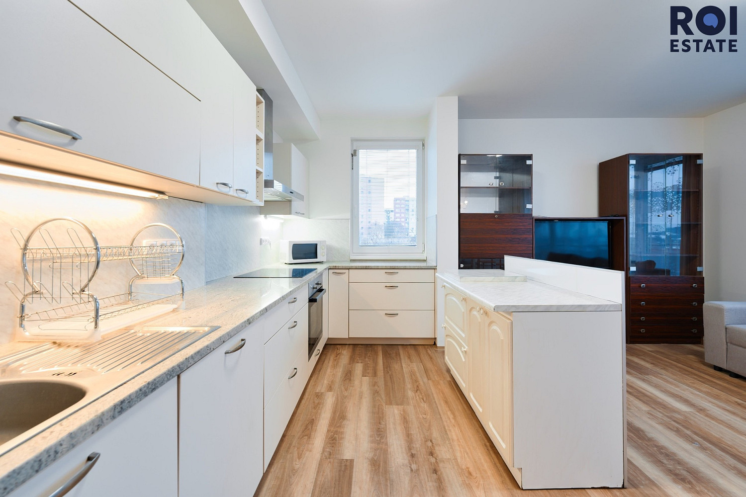 Pronájem bytu 3+kk 80 m² – fotografie 4
