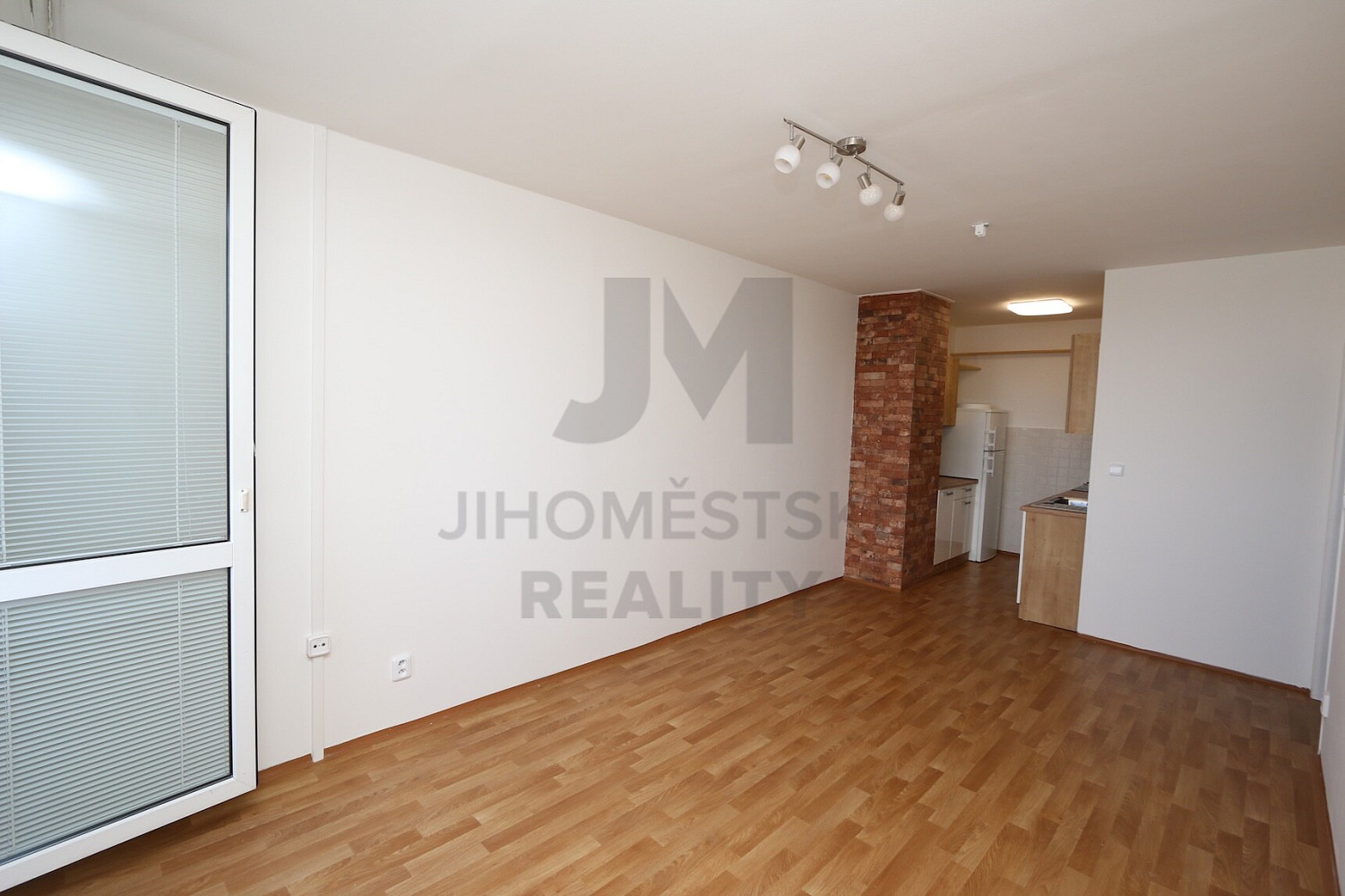 Pronájem bytu 2+kk 49 m² – fotografie 3