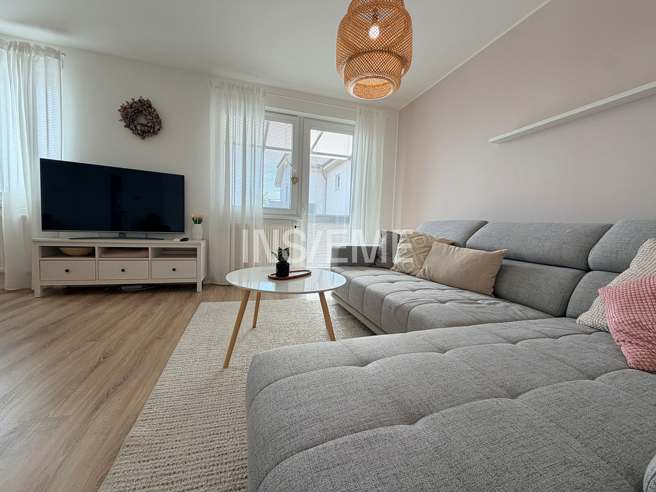 Pronájem bytu 3+kk 62 m² – fotografie 2