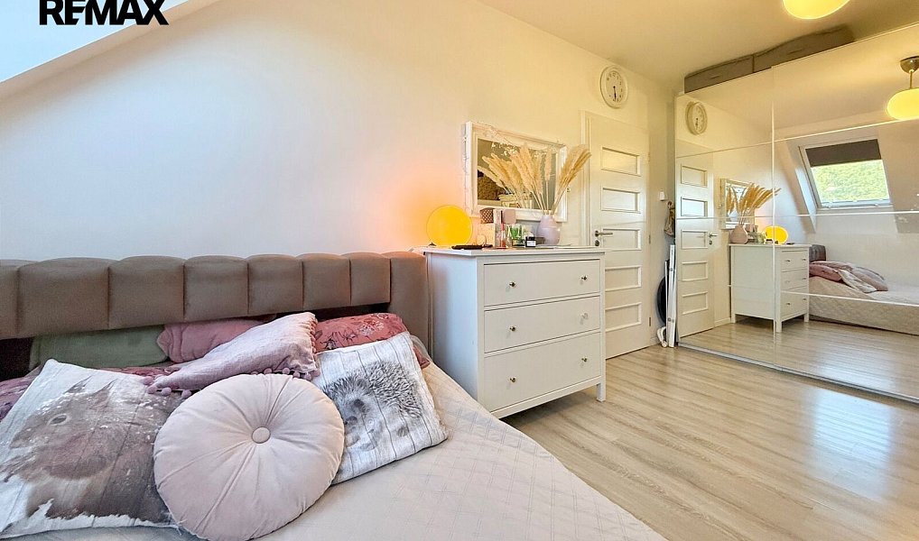 Prodej bytu 1+1 53 m², Praha – náhled fotky 2
