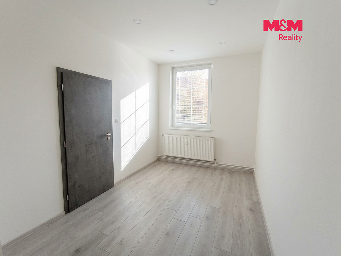 Pronájem bytu 1+1 28 m² – fotografie 2