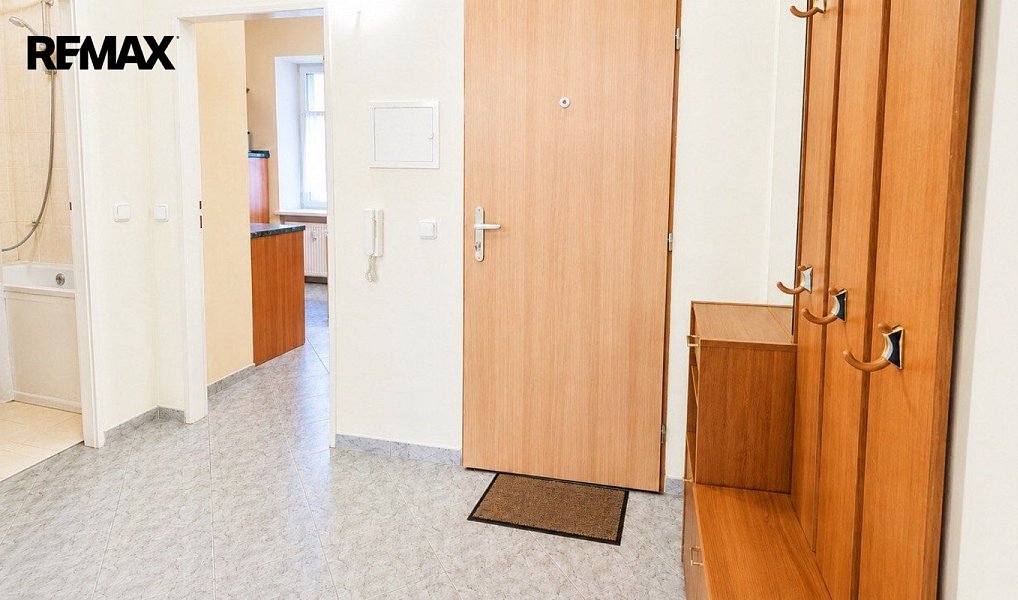 Pronájem bytu 2+1 57 m², Karlovy Vary – náhled fotky 9