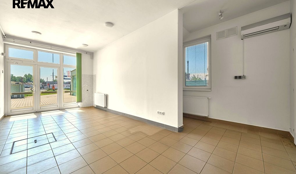 Prodej kanceláře 288 m², Hradec Králové – náhled fotky 7