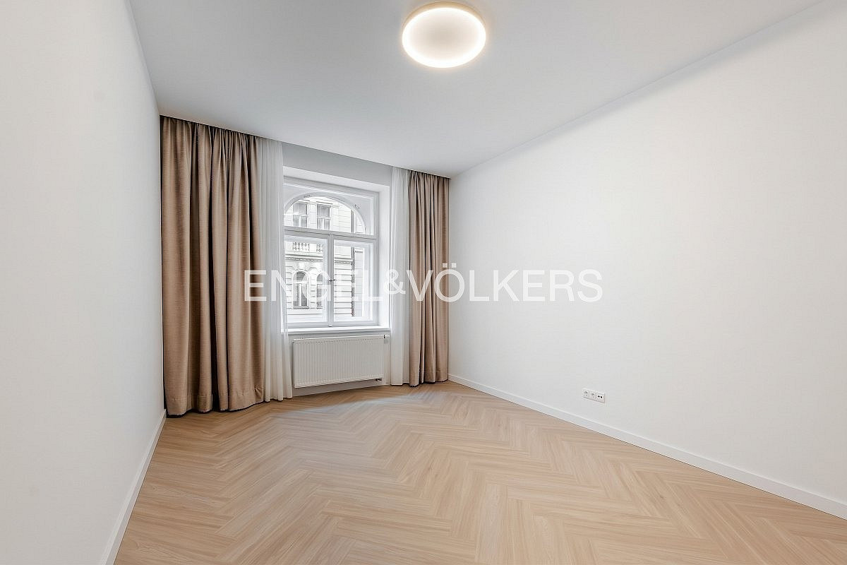 Pronájem bytu 3+kk 121 m² – fotografie 3