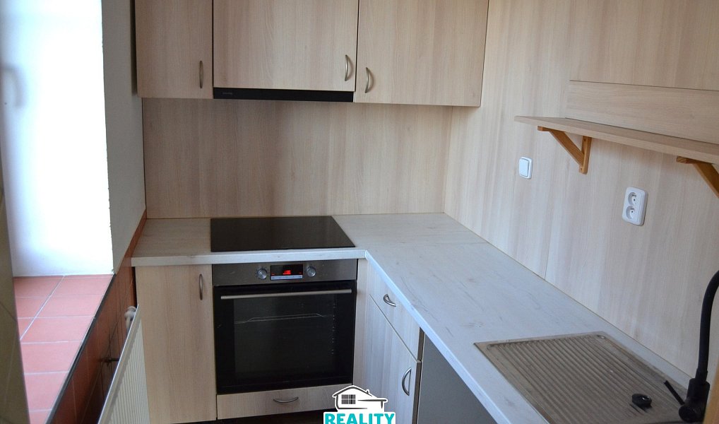 Prodej domu 690 m² s pozemkem 611 m², Hejnice – náhled fotky 3