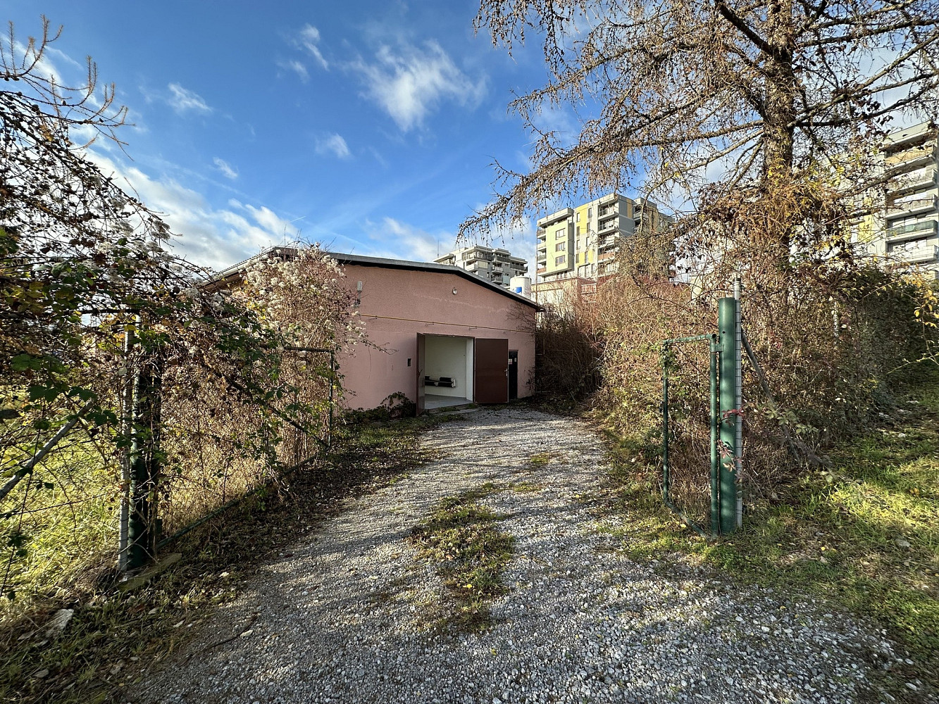 Pronájem kanceláře 200 m²