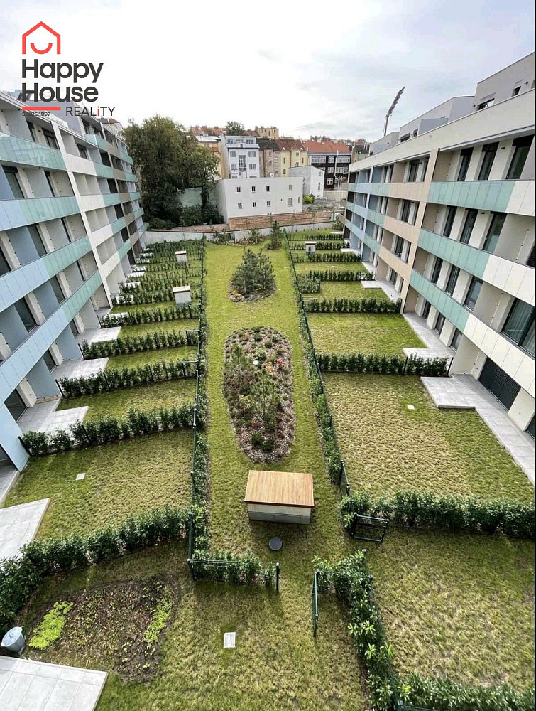Pronájem bytu 3+kk 78 m² – fotografie 4