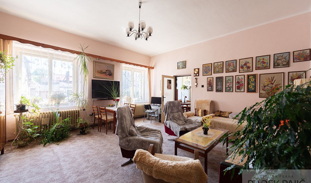 Prodej domu 218 m² s pozemkem 1 274 m², Dobrovice – náhled fotky 7