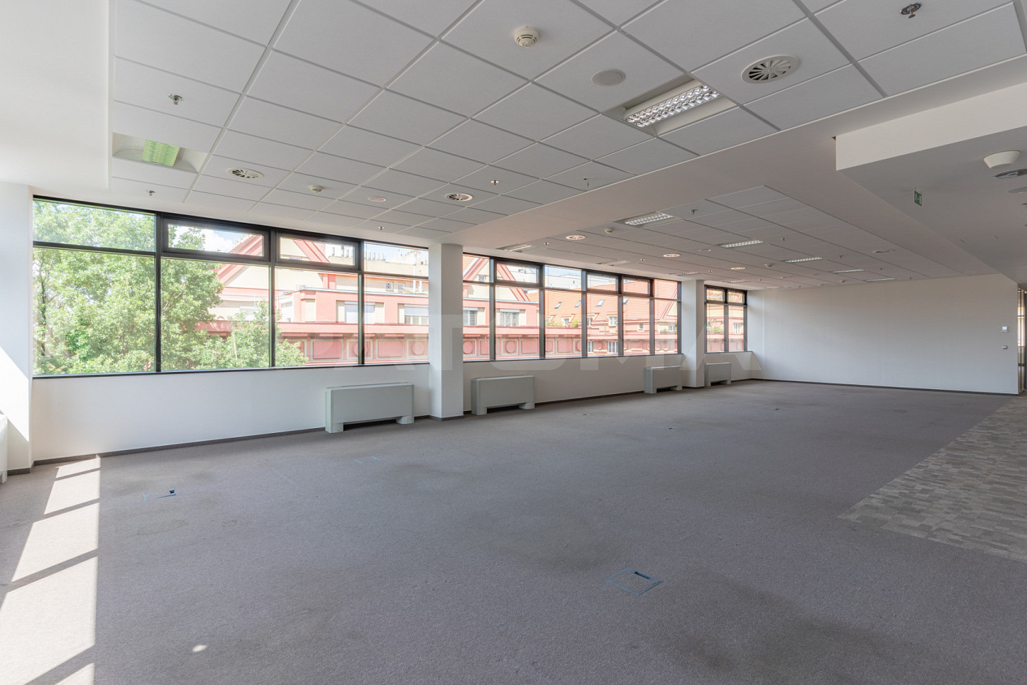 Pronájem kanceláře 436 m² – pohled 4
