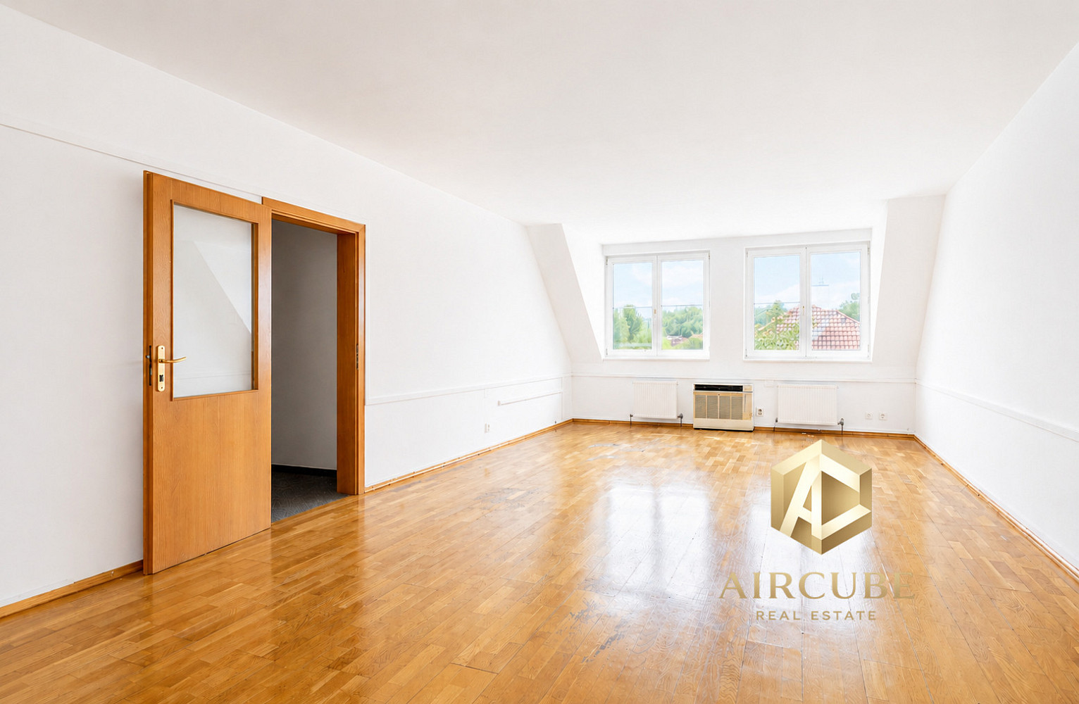 Pronájem bytu 3+1 92 m² – fotografie 3