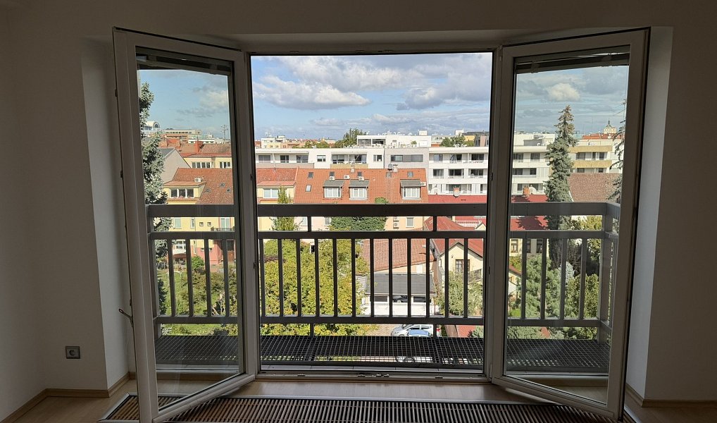 Prodej bytu 4+kk 95 m², Pardubice – náhled fotky 12