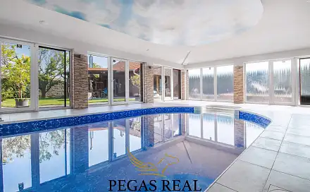 Prodej domu 338 m² s pozemkem 701 m², Šatovská, Znojmo - Oblekovice