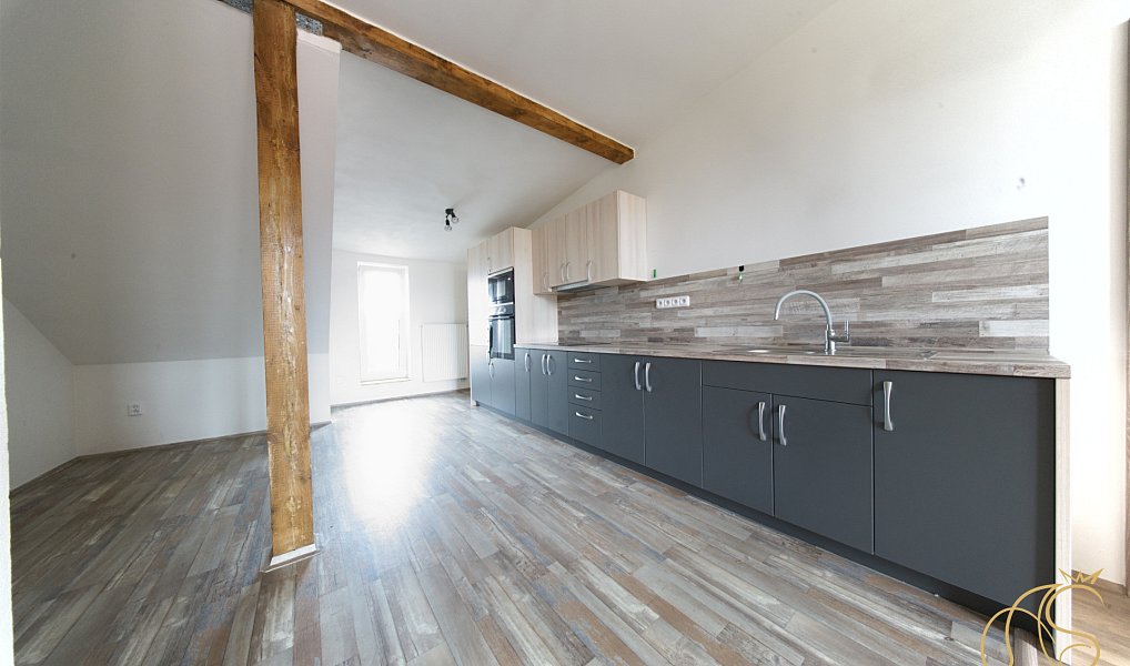 Prodej domu 171 m² s pozemkem 427 m², Klatovy – náhled fotky 2
