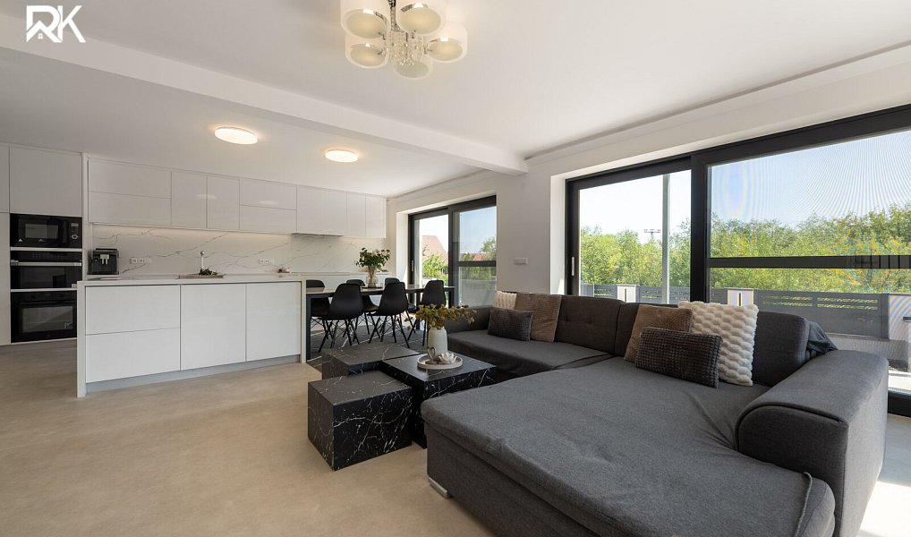 Prodej domu 279 m² s pozemkem 1 184 m², Grunta – náhled fotky 3