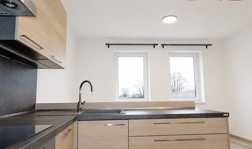Pronájem bytu 3+kk 72 m², Jičín – náhled fotky 4