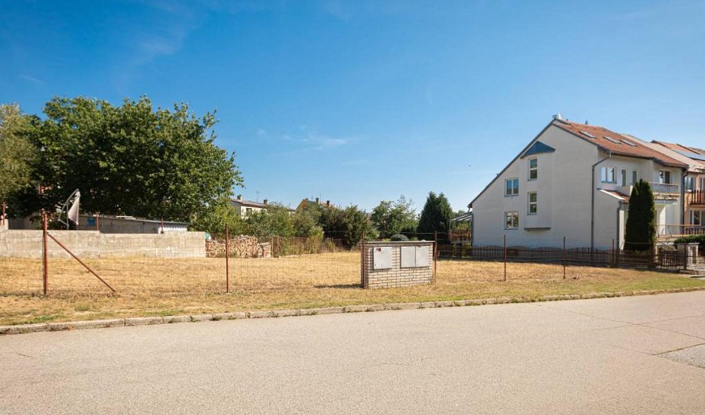 Prodej stavebního pozemku 739 m², Jindřichův Hradec – náhled fotky 3