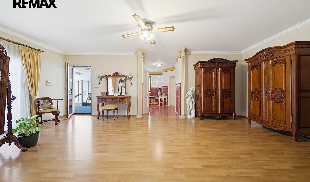 Prodej domu 217 m² s pozemkem 1 818 m², Louny – náhled fotky 14