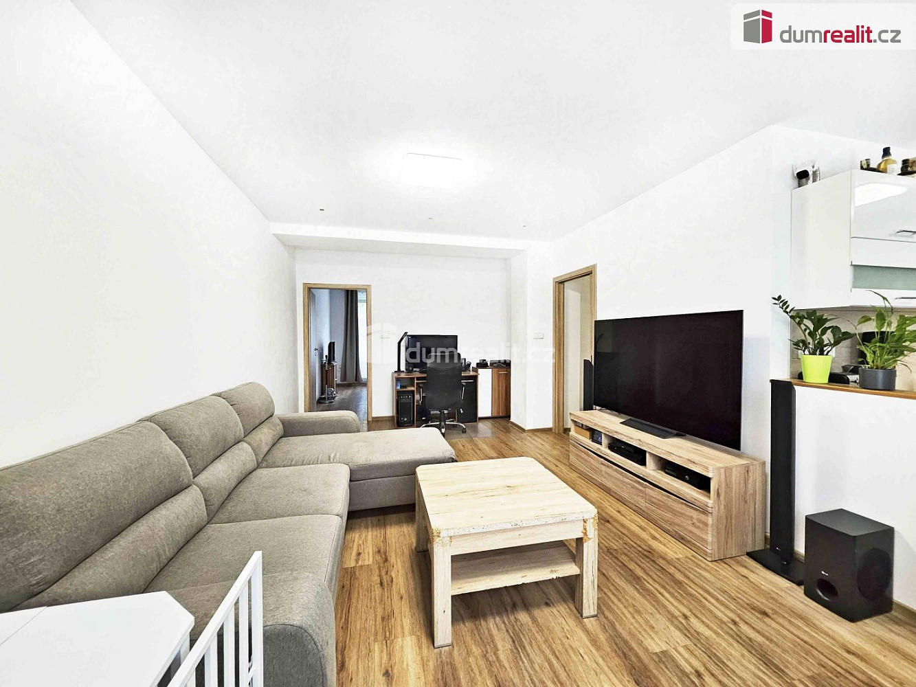 Pronájem bytu 2+1 54 m² – fotografie 3