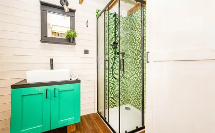 Prodej tiny house 20 m2 - plně vybavený, 2 loft na spaní, koupelna se sprchou, Přelouč, okres Pardubice