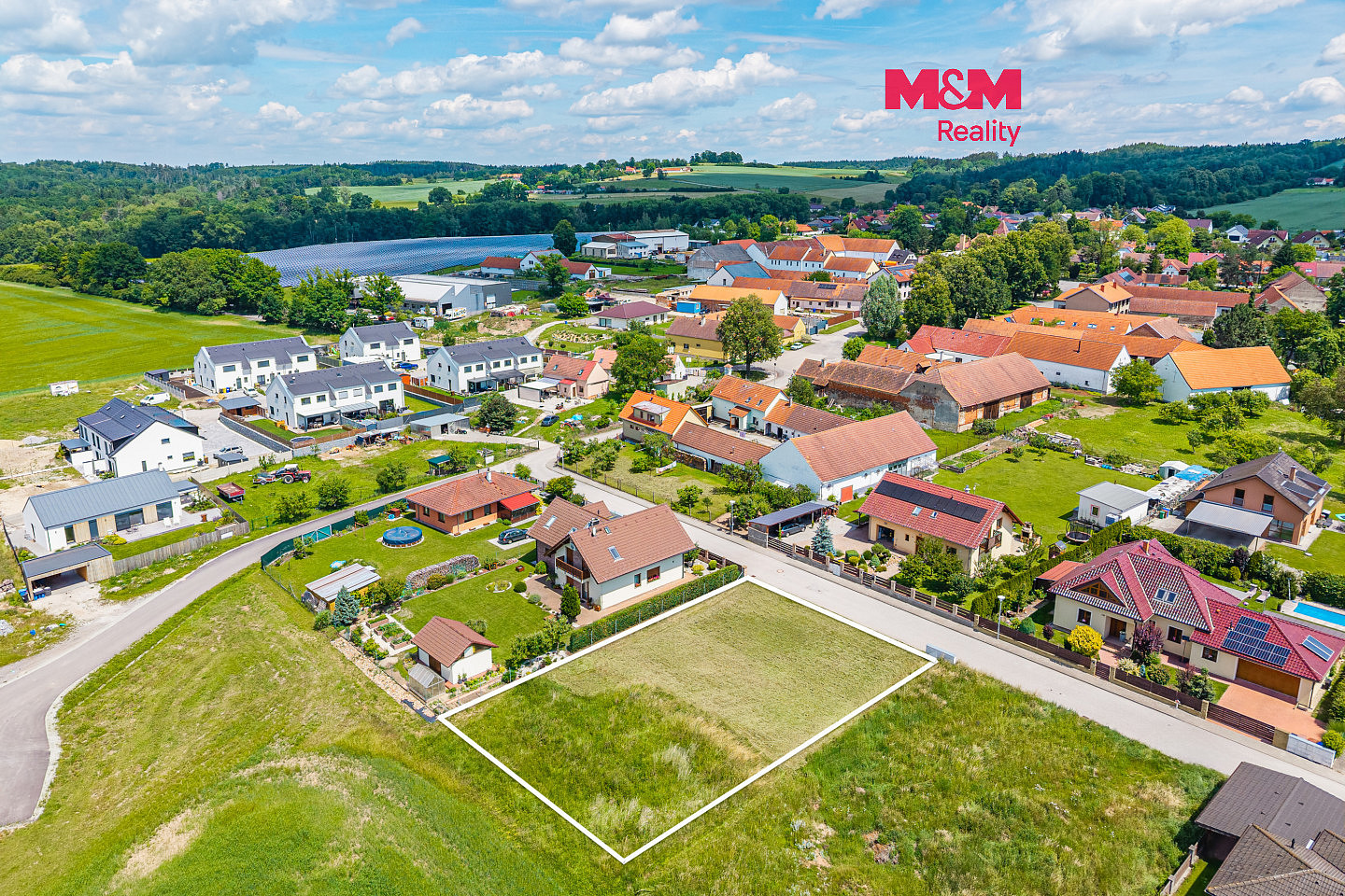 Prodej stavebního pozemku 913 m²